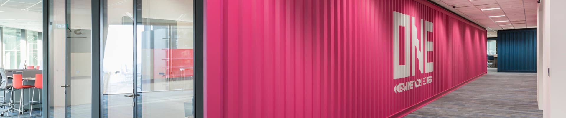 Shipping container meeting room v2